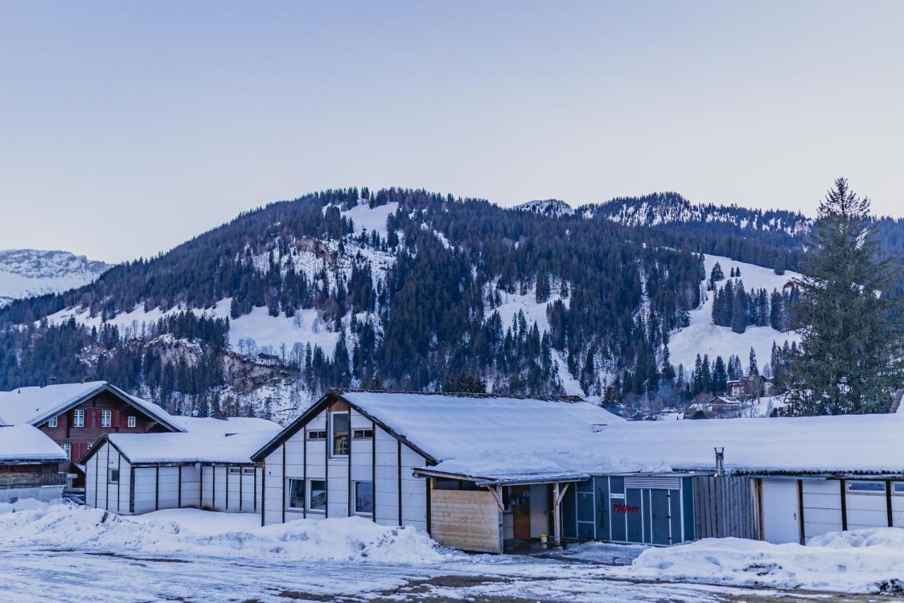 Mountain Lodge Backpackercamp Lenk Exterior photo