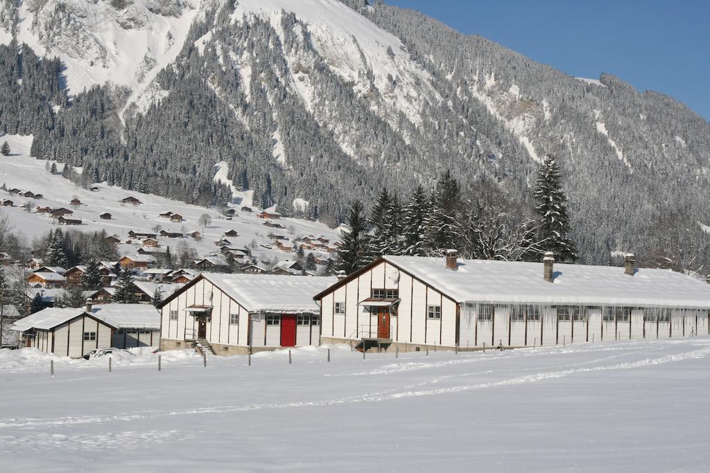 Mountain Lodge Backpackercamp Lenk Exterior photo